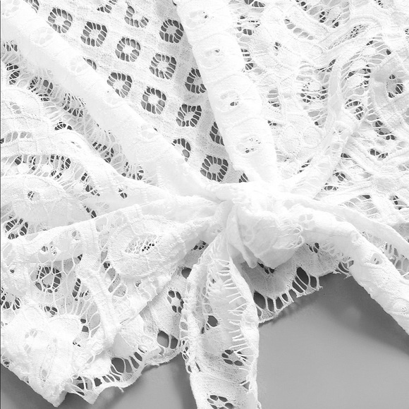 Tie front lace top white - Picture 3 of 4